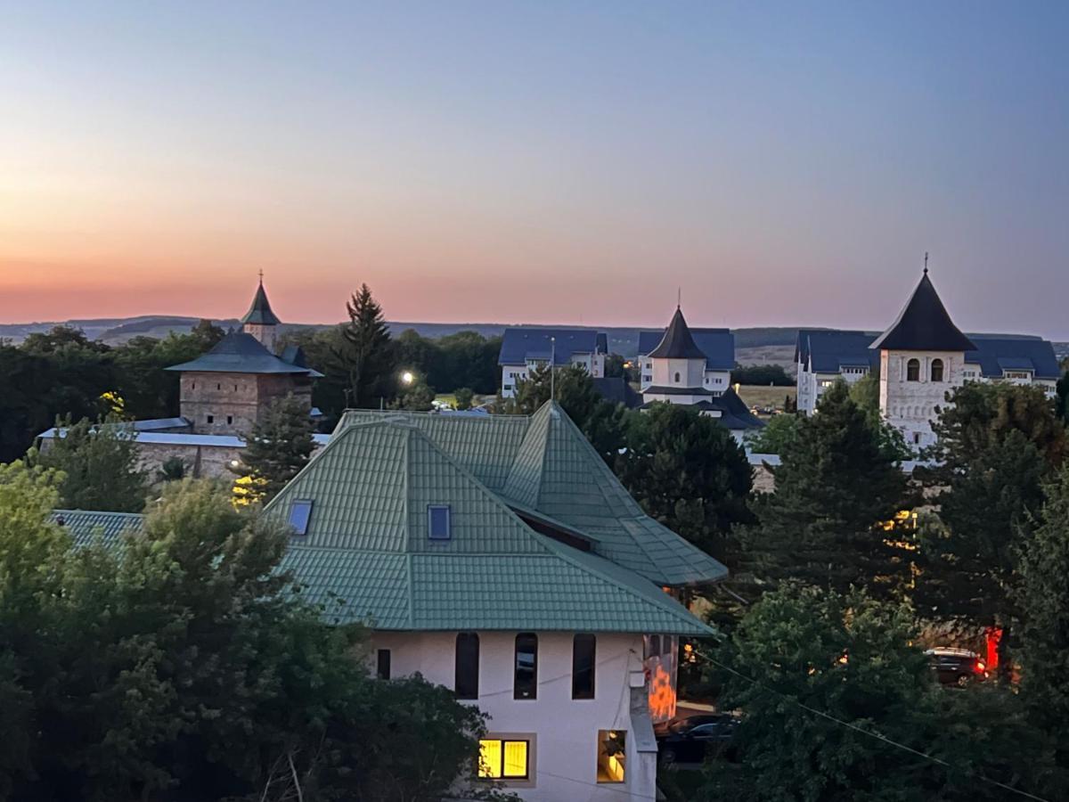 Altheda Living Zamca Appartement Suceava Buitenkant foto